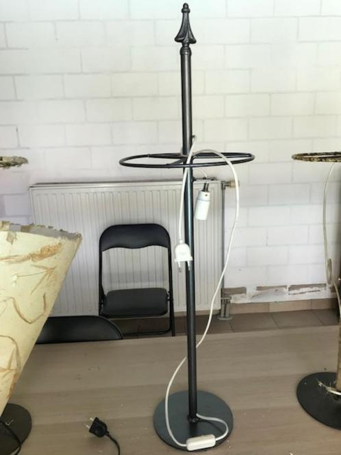 Metalen geraamte om zelf een staanlamp te maken, Hobby en Vrije tijd, Knutselen, Materiaal, Ophalen