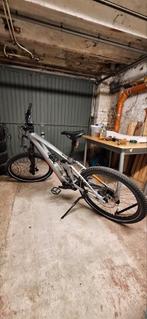 Vtt électrique 27", Vélos & Vélomoteurs, Enlèvement, Comme neuf, Cube