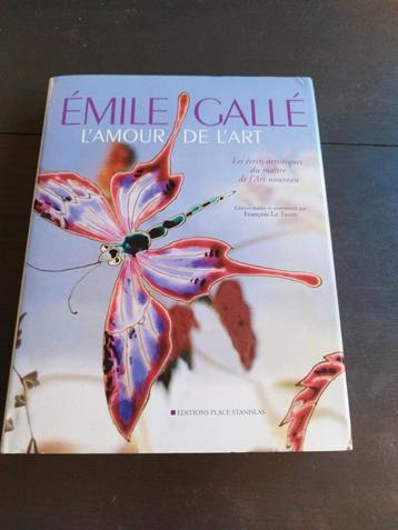 Prachtig boek over de geschriften van Emile GALLE, 356 pagin