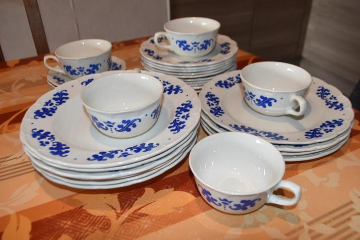 eetservies Bosch - Belgium, Huis en Inrichting, Keuken | Servies, Gebruikt, Bord(en), Ophalen