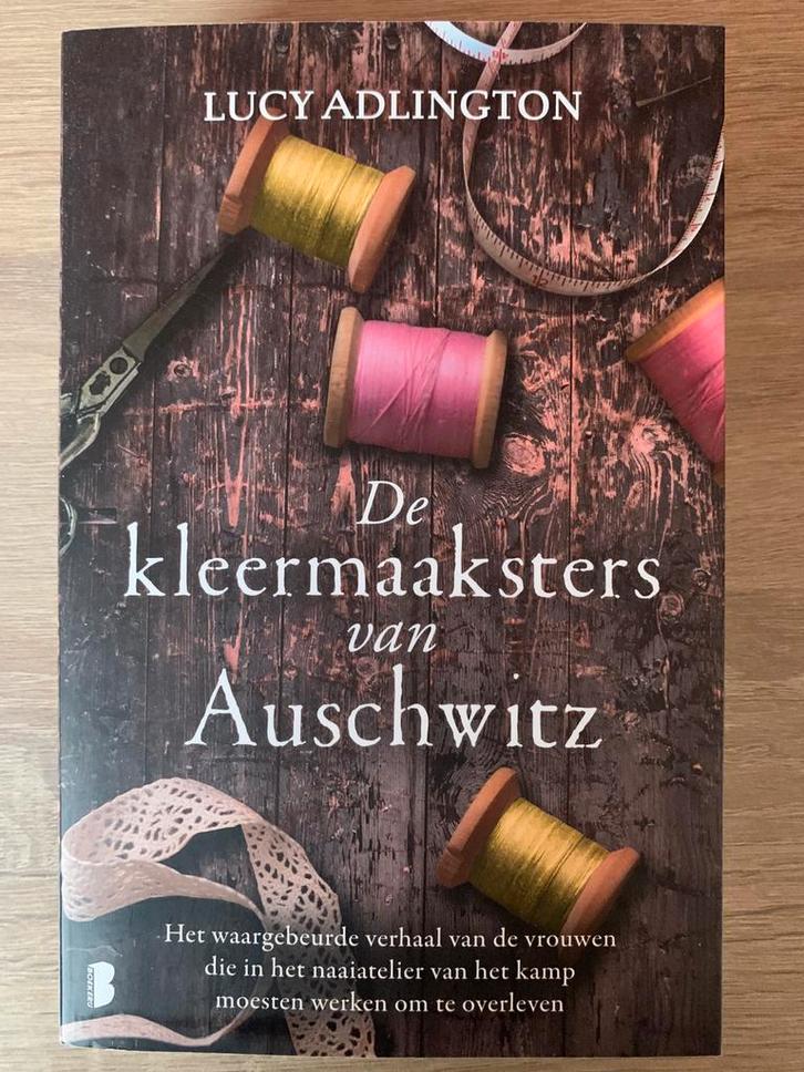 Lucy Adlington - De kleermaaksters van Auschwitz, Boeken, Historische romans, Zo goed als nieuw, Ophalen of Verzenden