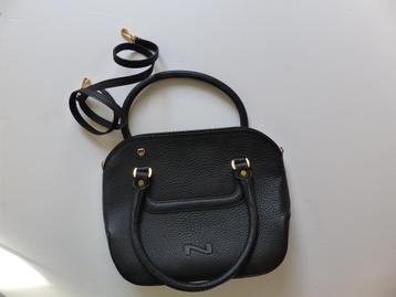 Nathan zwart handig tasje beschikbaar voor biedingen