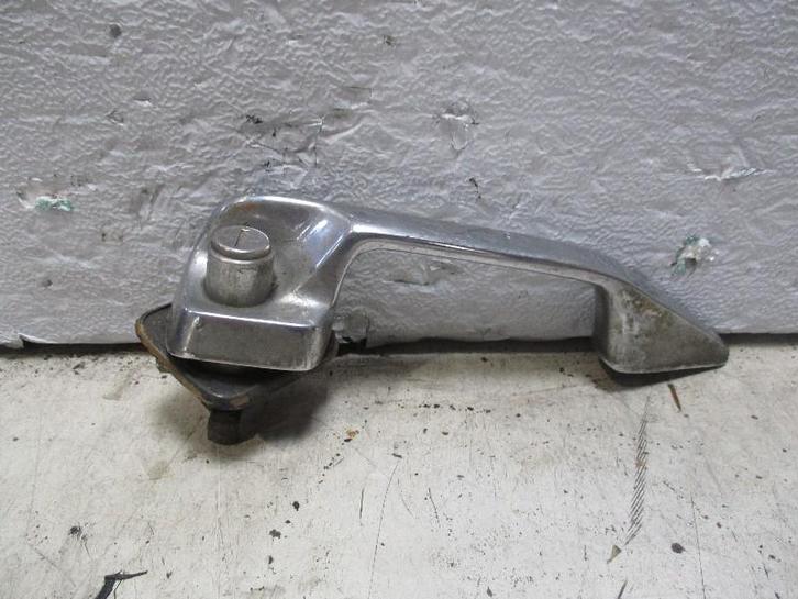 PORTIERGREEP BUITEN RECHTS VOOR / 8 (W115) (115-766-02-01), Auto-onderdelen, Carrosserie, Mercedes-Benz, Voor, Rechts, Gebruikt