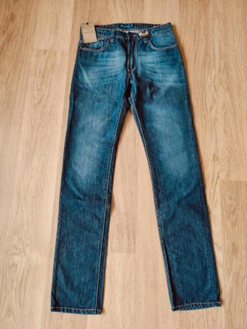 Nieuwe Massimo Dutti jeans beschikbaar voor biedingen