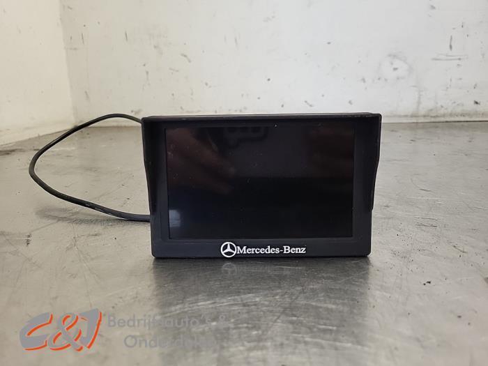 Navigatie Display van een Mercedes Vito, Auto-onderdelen, Elektronica en Kabels, Mercedes-Benz, Gebruikt, 3 maanden garantie, Ophalen of Verzenden