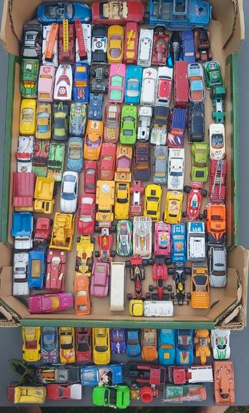 Groot lot oude auto´s (Matchbox Corgi Hotwheels Magorette... disponible aux enchères