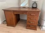 Massieve eiken bureau, Ophalen
