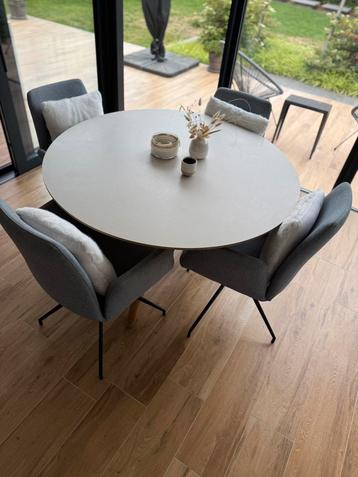 Ronde Eettafel HAY 120cm (& 4 roterende stoelen) beschikbaar voor biedingen