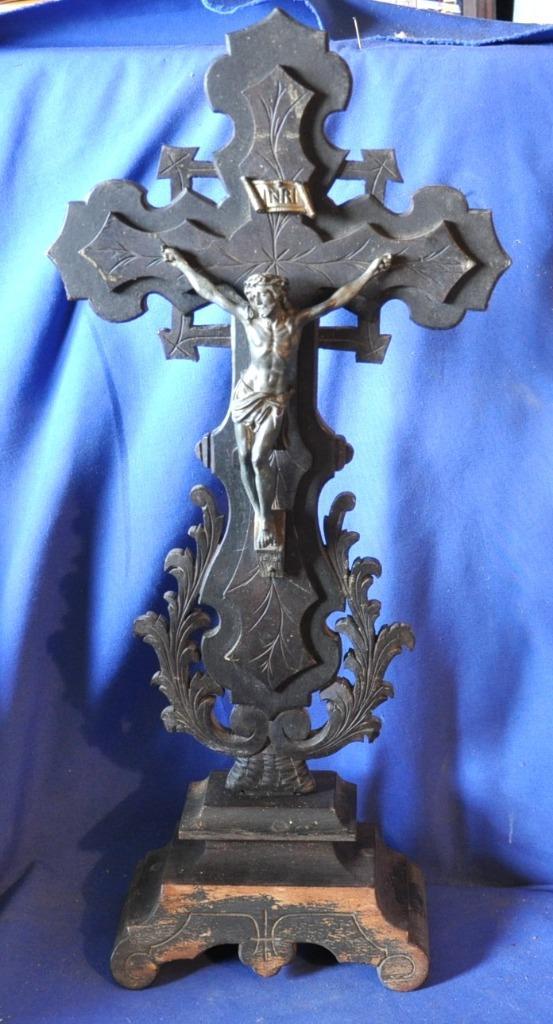 D grand crucifix a poser de style foret noire, Antiquités & Art, Antiquités | Objets religieux, Enlèvement ou Envoi