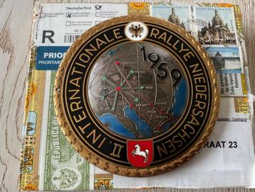 Embleem rally,emaille 1959 oldtimer,auto, beschikbaar voor biedingen
