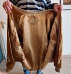 Veste hommes classique en daim, Enlèvement, Porté