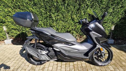 HONDA FORZA 125 - 05/2023 – 2430 KM – PRESQUE NEUF, Motoren, Motoren | Honda, Particulier, Scooter, 11 kW of minder, 1 cilinder
