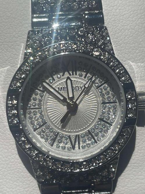 MOET WEG! TWEE HORLOGES EENTJE ZILVER DE AMDEREN GOUD., Handtassen en Accessoires, Horloges | Kinderen, Nieuw, Jongen of Meisje