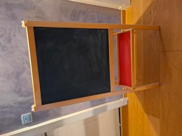 Tekenbord: 1 kant krijt, andere kant whitebord beschikbaar voor biedingen