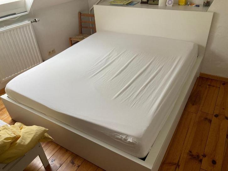 Malm bed Ikea 180 x 200 cm met 4 laden, zeer goede staat., Huis en Inrichting, Slaapkamer | Bedden, Zo goed als nieuw, Tweepersoons