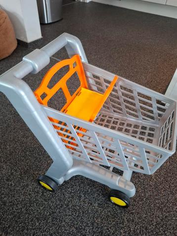 Winkel karretje beschikbaar voor biedingen