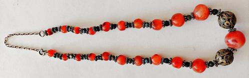 Collier artisanal perles agate orange + métal, 45 cm, NEUF, Handtassen en Accessoires, Kettingen, Nieuw, Steen of Mineraal, Oranje