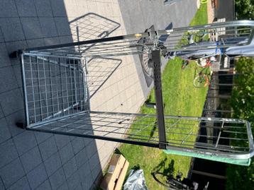 Metalen Kar beschikbaar voor biedingen