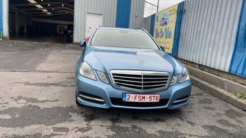 Mercedes E220 CDI BlueEFFICIENCY, Autos, Euro 5, Achat, Boîte manuelle, Noir
