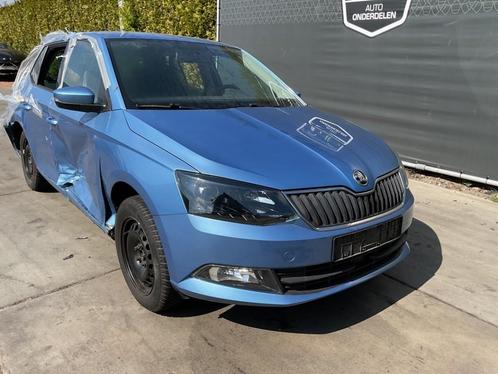 BUMPER VOOR Skoda Fabia III (NJ3) (|6V0807221|), Auto-onderdelen, Carrosserie, Bumper, Skoda, Voor, Gebruikt