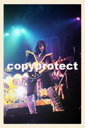  In Loving Memory of Ace Frehley (1951-2024) beschikbaar voor biedingen