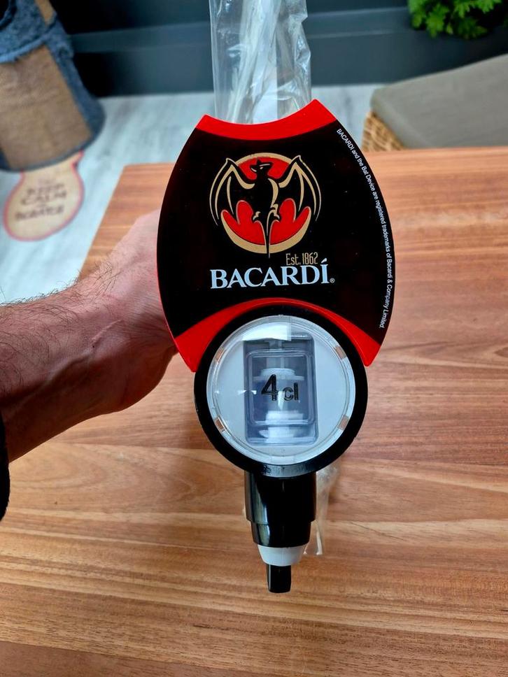 Bacardi dispenser, Verzamelen, Merken en Reclamevoorwerpen, Nieuw, Verpakking, Ophalen of Verzenden