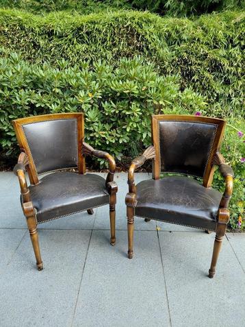 Vintage zeteltjes beschikbaar voor biedingen