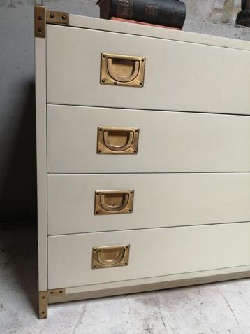 vintage ladenkast beschikbaar voor biedingen
