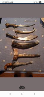 Antieken dolken, Verzamelen, Ophalen