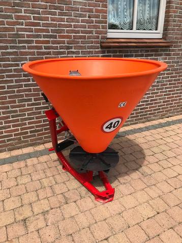 NIEUWE meststofstrooier / zoutstrooier 200l en 300l, Articles professionnels, Enlèvement