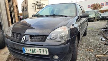 renault clio 1100cc benzine AL GEKEURD ROOS FORM 2003 beschikbaar voor biedingen