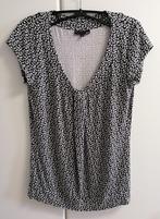 T-shirt met zwart/wit print en V-hals, L, Kleding | Dames, T-shirts, Ophalen of Verzenden, Zo goed als nieuw, Wit