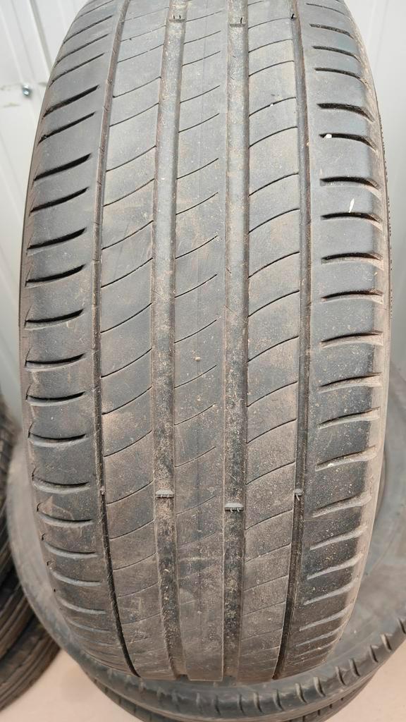 Banden 215/60r17 Michelin 35€ per stuk met plaatsen 21560r17, Auto-onderdelen, Besturing, Ophalen of Verzenden