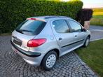 Peugeot 206 Essence 1.1 , Toit ouvrant , 5 portes , propre, Auto's, Peugeot, Euro 2, 4 cilinders, Stadsauto, Elektrische ramen