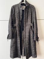 Jas uit de Chine Collection, Ophalen, Gedragen