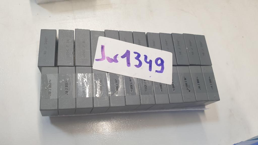 jw1349 :MKT condensator 0,18µF 180nf 300Vac, Hobby en Vrije tijd, Elektronica-componenten, Ophalen of Verzenden, Zo goed als nieuw