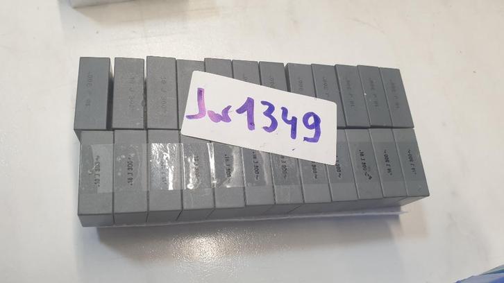 jw1349 :MKT condensator 0,18µF 180nf 300Vac, Hobby en Vrije tijd, Elektronica-componenten, Zo goed als nieuw, Ophalen of Verzenden