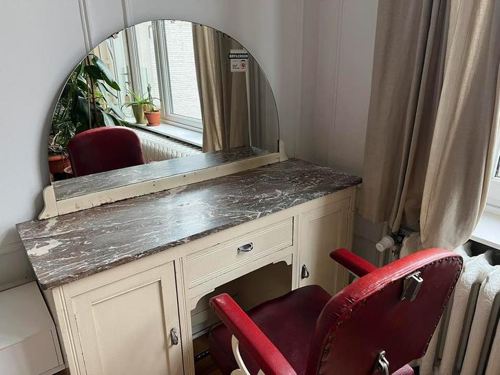 Vintage kapperstafel -en stoel, Antiek en Kunst, Antiek | Meubels | Tafels, Ophalen