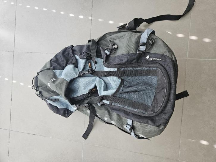 Quechua trekkingrugzak, Sport en Fitness, Bergsport en Wandelen, Gebruikt, Rugzak, Ophalen