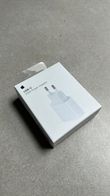Originele Apple oplader 20W beschikbaar voor biedingen