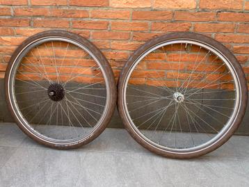 Fietsbanden beschikbaar voor biedingen