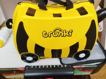 trunki reiskoffer bijtje op wieltjes beschikbaar voor biedingen