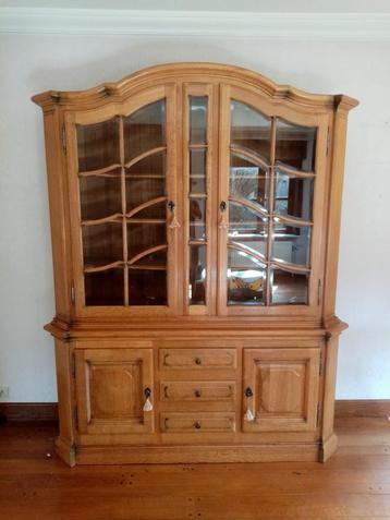 Belle armoire,, Enlèvement, Comme neuf