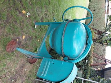 betonmolen lescha beschikbaar voor biedingen