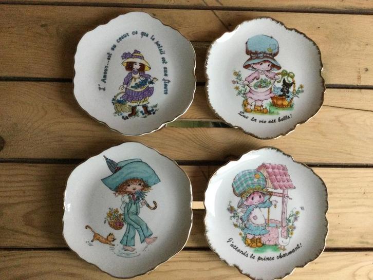 4 vintage porseleinen sierbordjes 1970-1980’s, Antiek en Kunst, Curiosa en Brocante, Ophalen of Verzenden