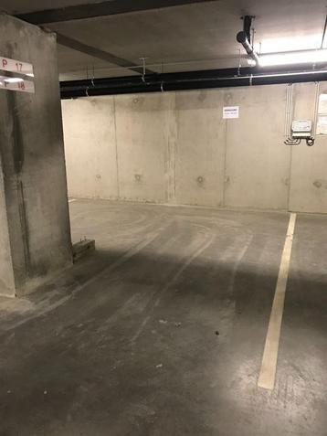 Garage te koop in Deinze disponible aux enchères