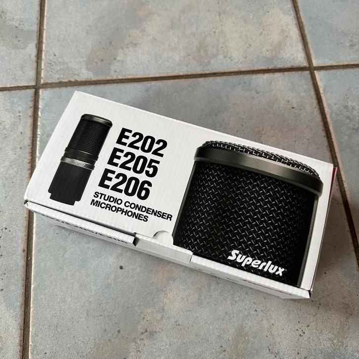 Micro à condensateur Superlux E205, Muziek en Instrumenten, Microfoons, Zo goed als nieuw