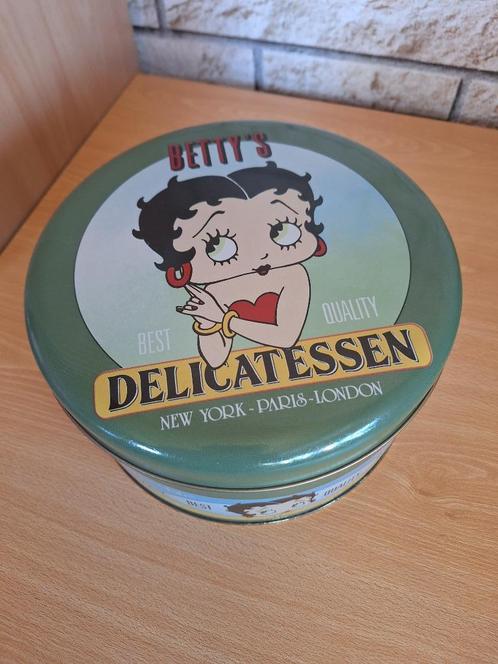Betty Boop grote vintage doos, Verzamelen, Beelden en Beeldjes, Zo goed als nieuw, Mens, Ophalen of Verzenden