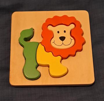 Houten puzzel Leeuw (4 stukjes) beschikbaar voor biedingen