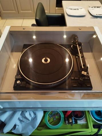 Platine vinyle dual 1256 disponible aux enchères